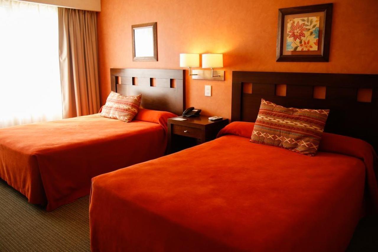 Hotel Howard Johnson Trenque Lauquen Exterior photo
